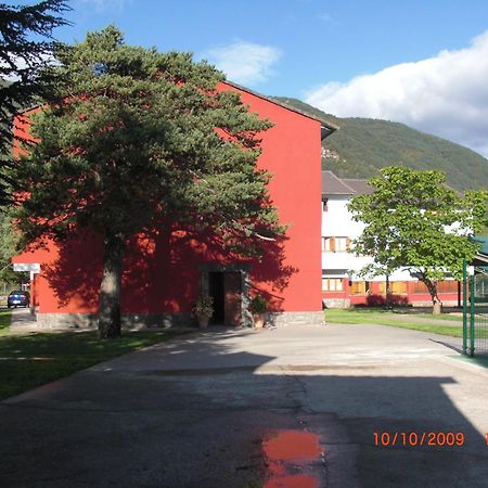 Pinarillos Sarvisé Buitenkant foto