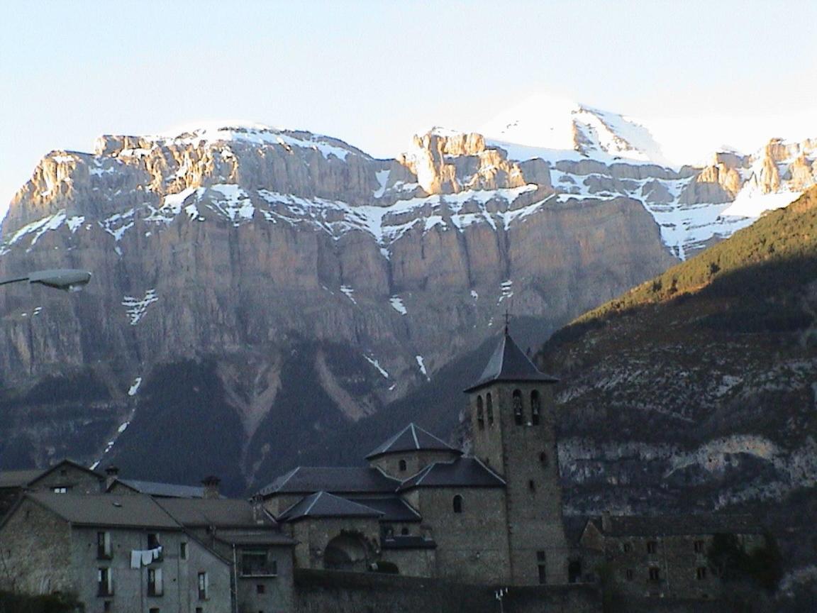 Pinarillos Sarvisé Buitenkant foto