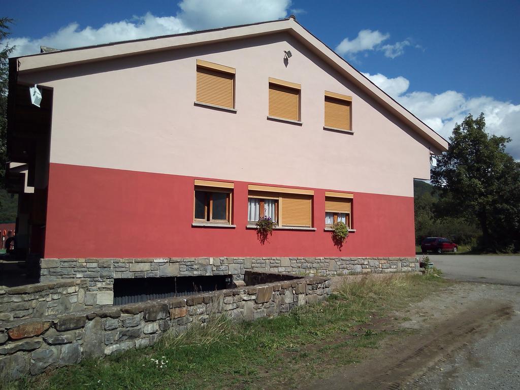 Pinarillos Sarvisé Buitenkant foto