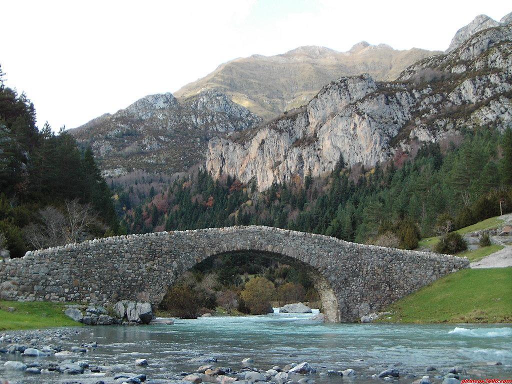 Pinarillos Sarvisé Buitenkant foto